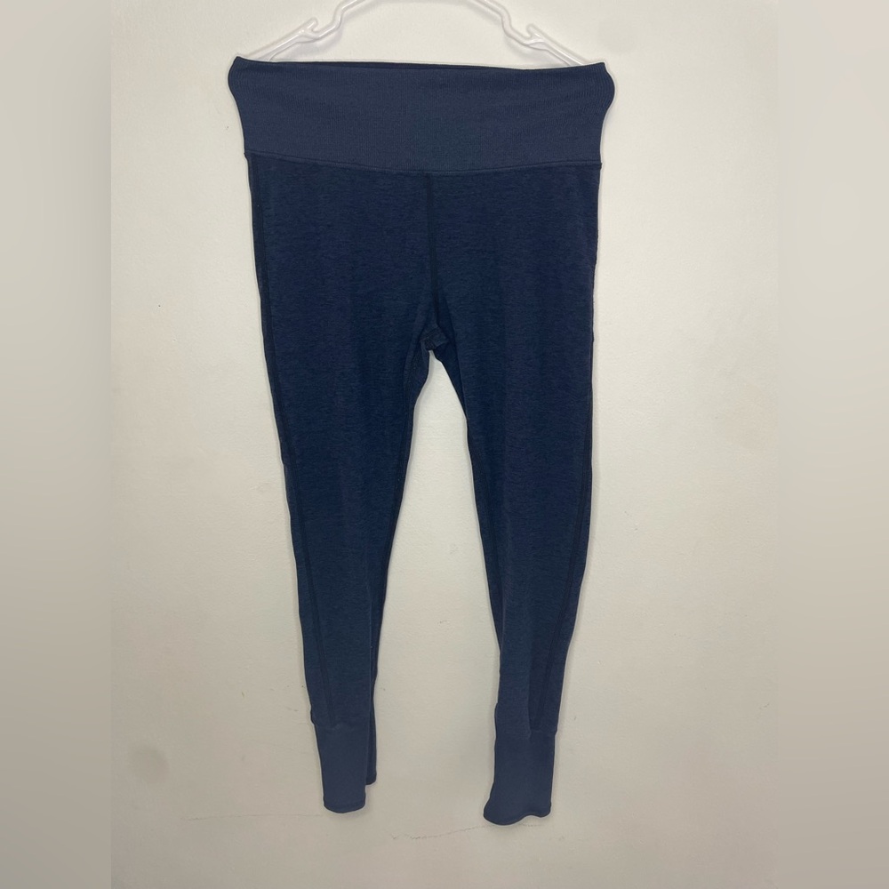 Alo Yoga navy leggings size xs!
